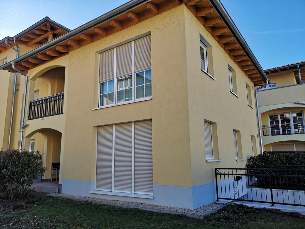 Klein Und Fein Apartment Rust Exterior photo